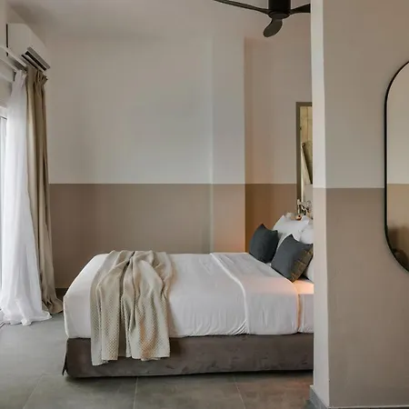 The Rock * Σκιάθος Πόλη