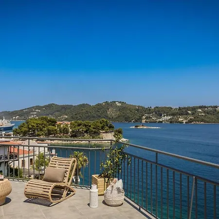 The Rock Skiathos stad